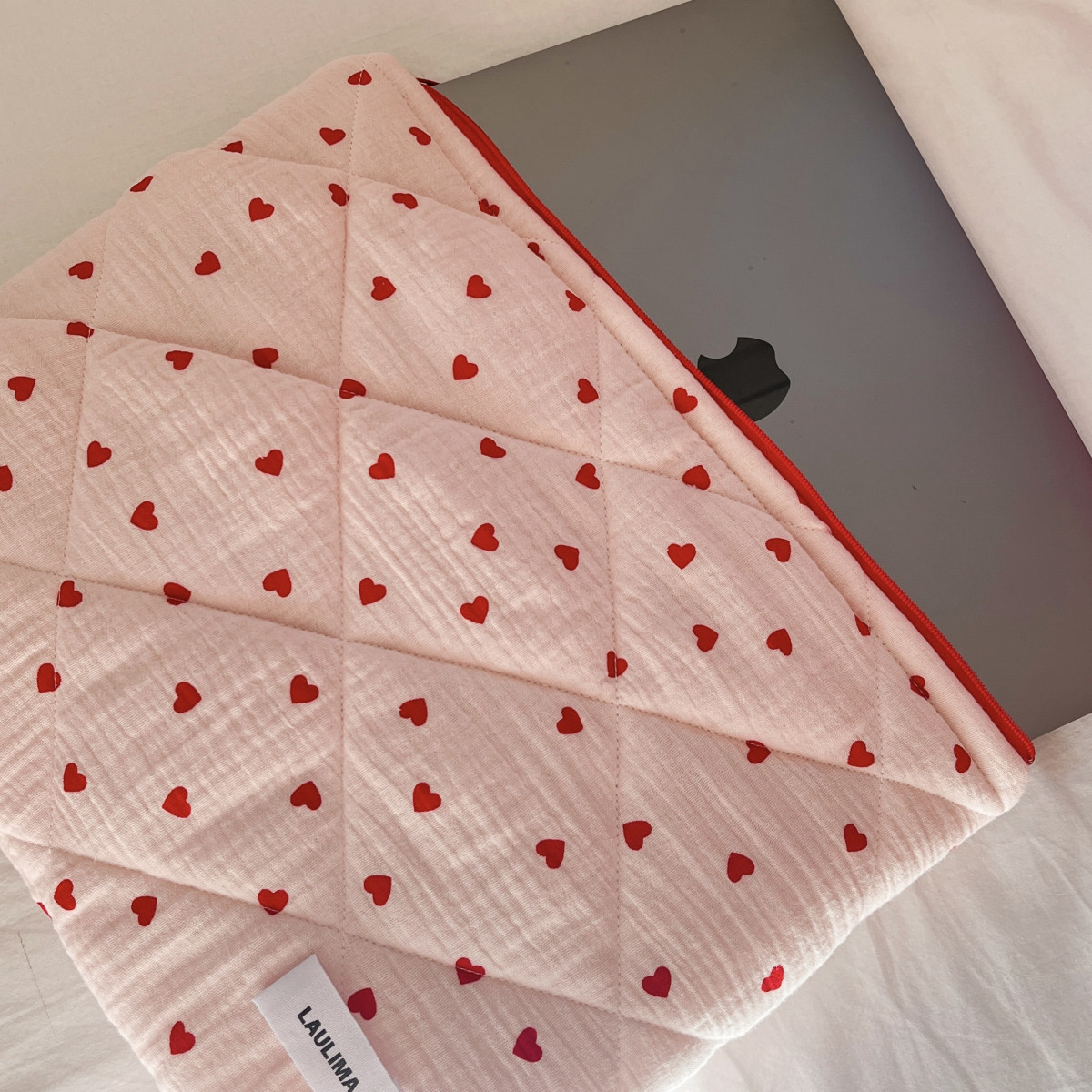 Pink Hearts Laptop Case en